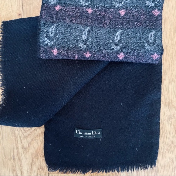 Christian Dior monsieur double sided narrow scarf. - Picture 3 of 5